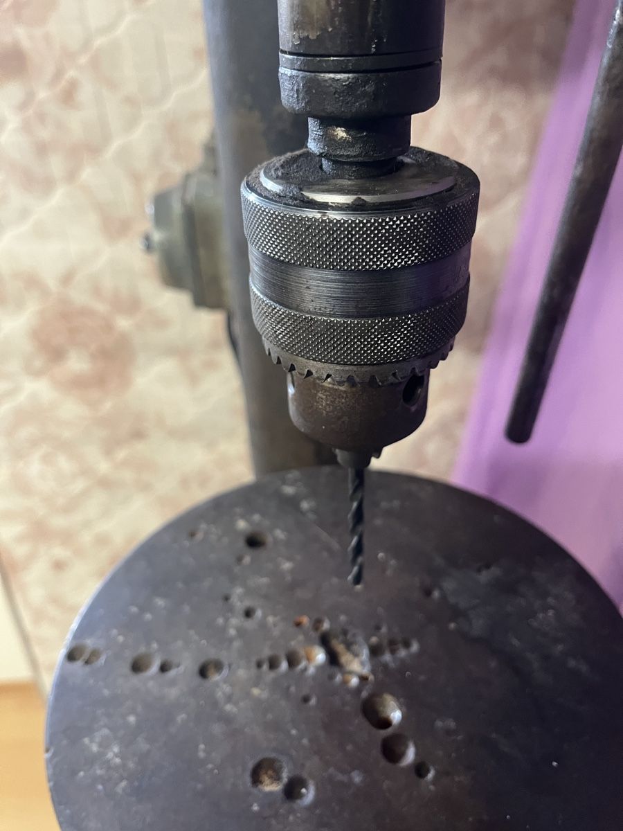 Tutte le macchine: Standbohrmaschine / antik  Style! – Usato da Yvonand venduto da molino63 4