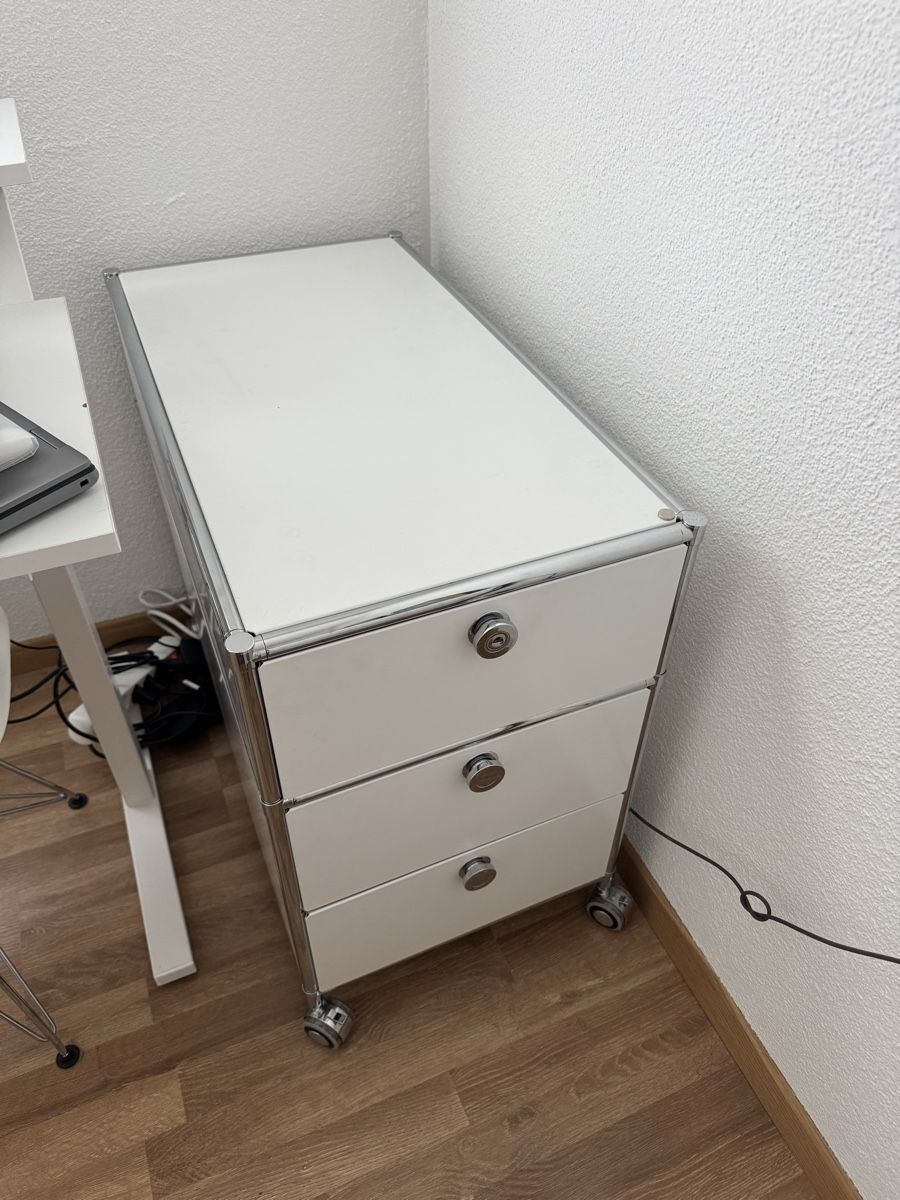 Pfister Banconi: QUADRO Pfister Design Rollcontainer | Stil USM Haller – Usato da Jona venduto da geben_und_nehmen 1