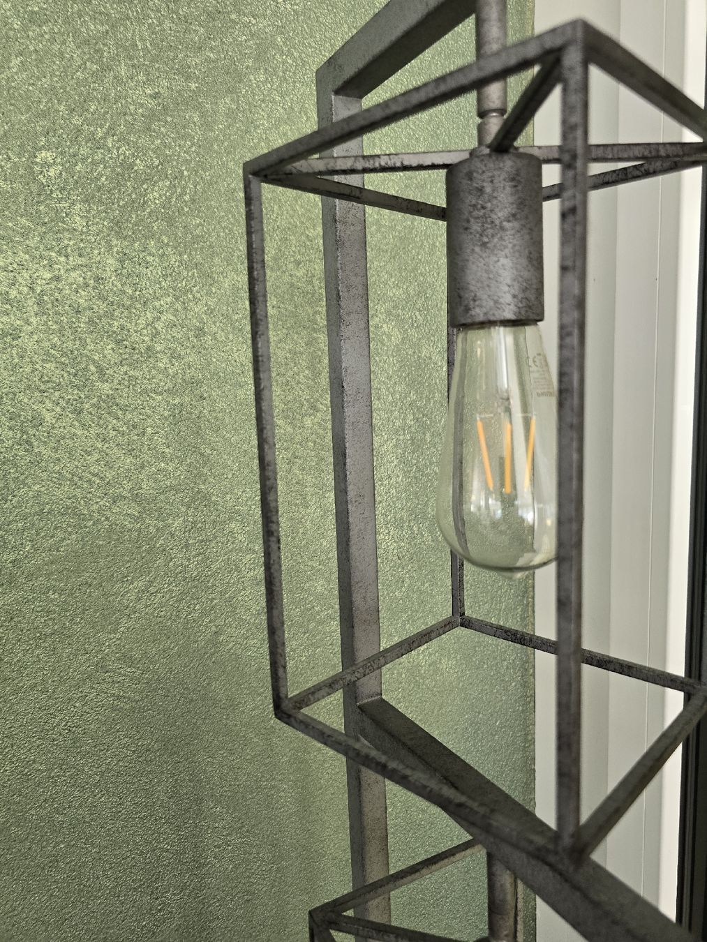 Lampade: Stehlampe Metall grau 4 Flammen  – Usato da Stein am Rhein venduto da dom_k28v 2