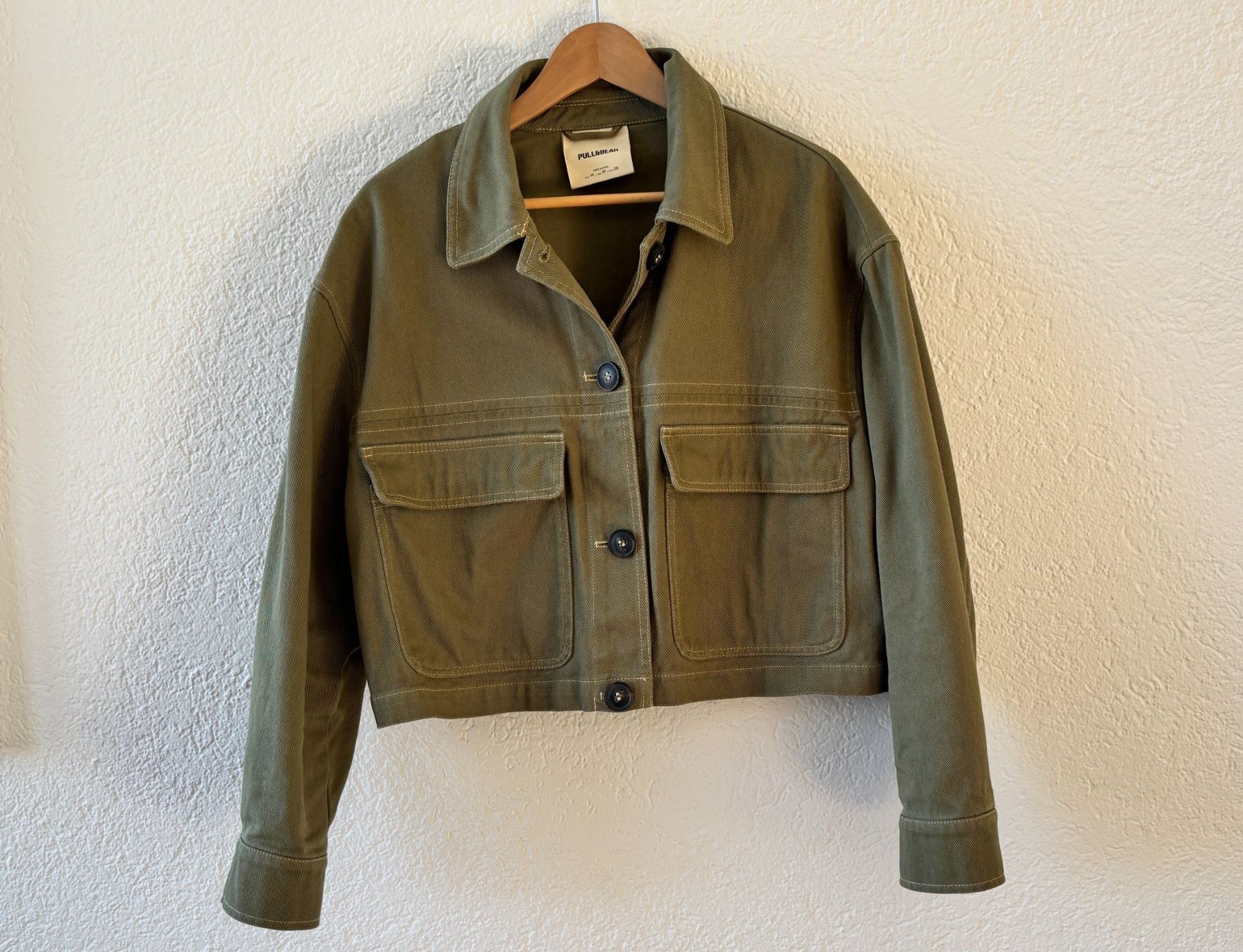 Jacken: Jacke Pull & Bear, Olivgrün, Grösse M – Gebraucht aus Spiegel b. Bern von Laystyx