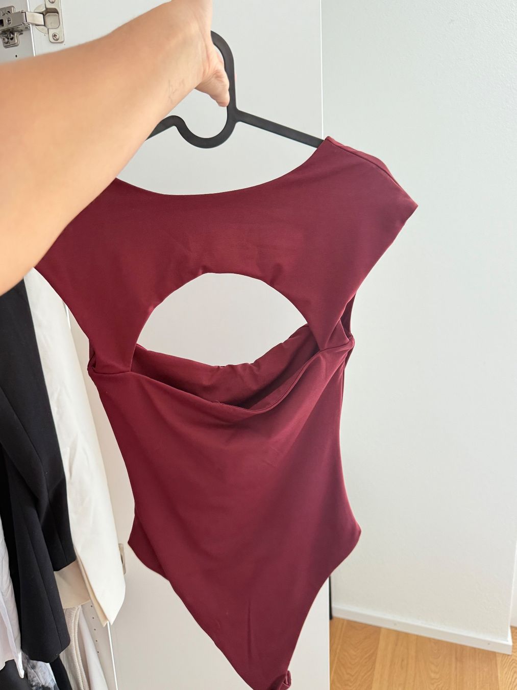 Tops: Body – D'occasion à Nebikon par Preloved_bykelly 1