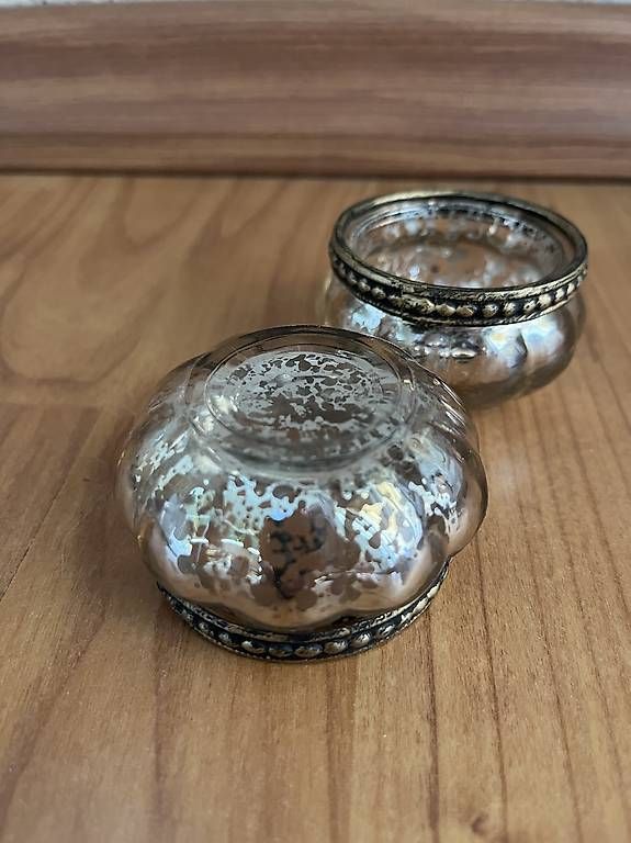 Candele: 2 Vintage Teelichthalter aus Glas – Usato da Basel venduto da Julian_280 1