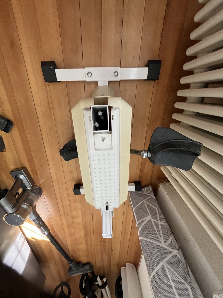 Attrezzature mediche: Pédalier pour exercice assis – Usato da Senarclens venduto da min_9hkf 1