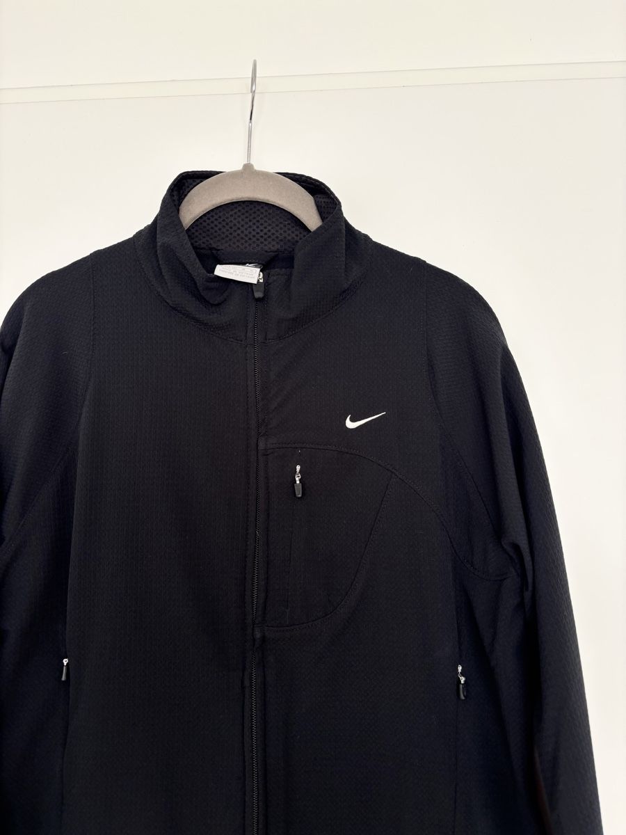 Nike Giacche: Nike Sphere Dry Jacke schwarz Gr. M – Usato da Bottmingen venduto da ana_5hrv 2