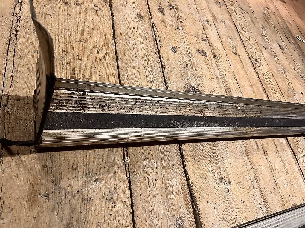 Alle Autoersatzteile: Trittbretter Chevrolet, Ford, Dodge V8 – Gebraucht aus Ebnat-Kappel von mic_2pwc 2
