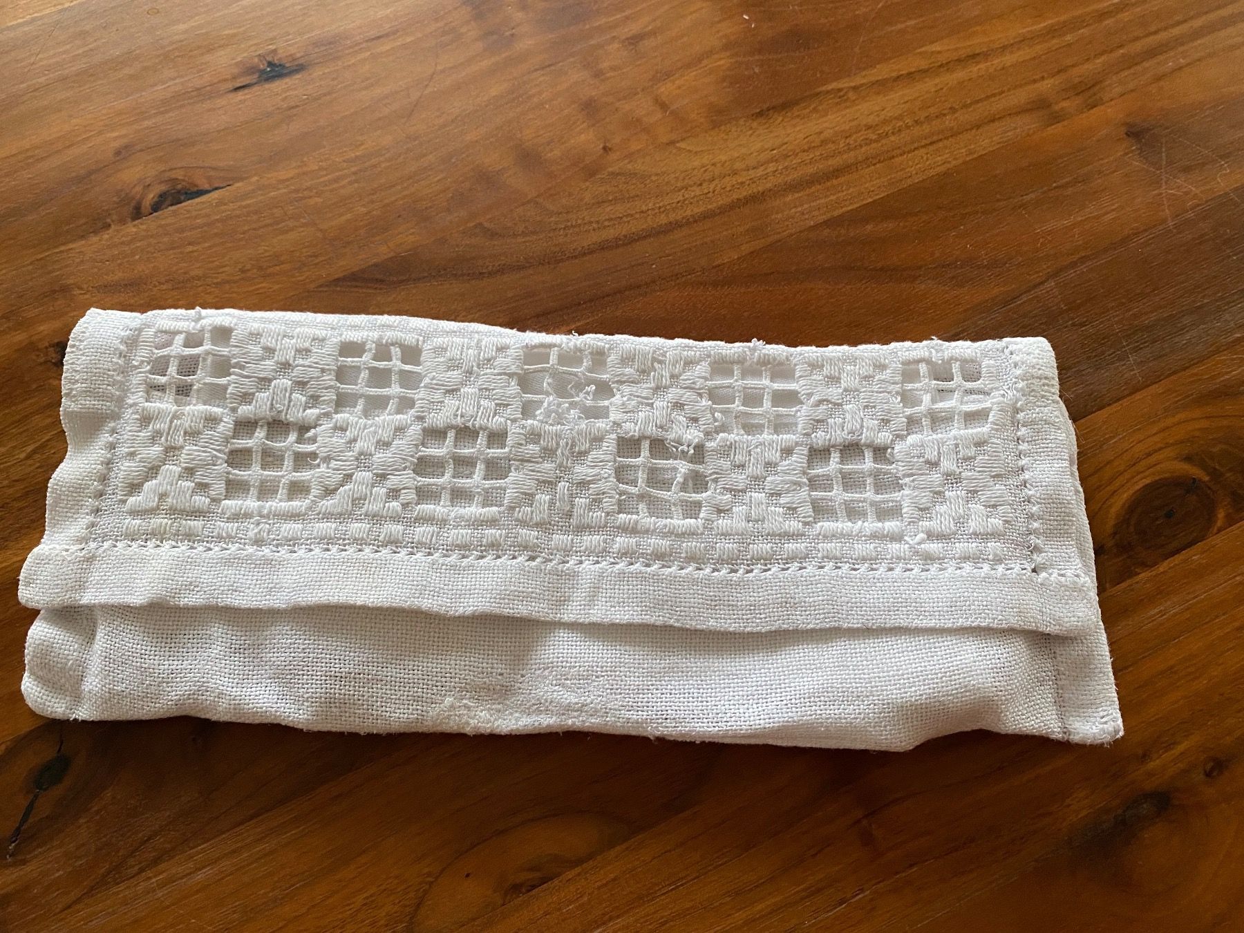Servietten: Antike Serviettentasche mit Serviette – Gebraucht aus Balsthal von Uroby