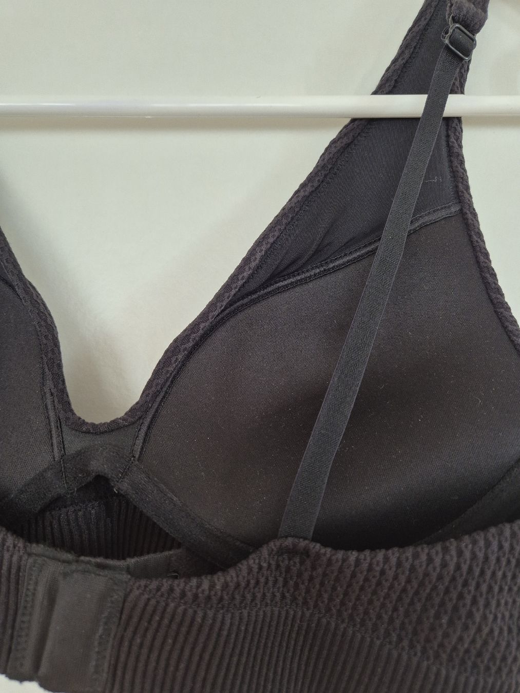 H&M Altra biancheria intima: Schwarzer Triangel BH, neu, Gr. S/M, Cups eingenäht – Nuovo (secondo la descrizione) da Winterthur venduto da inkidaria 3