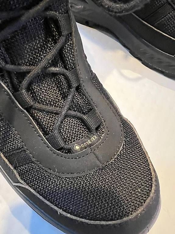 Scarpe da donna: Löwa warme Schuhe Gore-Tex Gr. 38 – Usato da bern venduto da denkalh 2