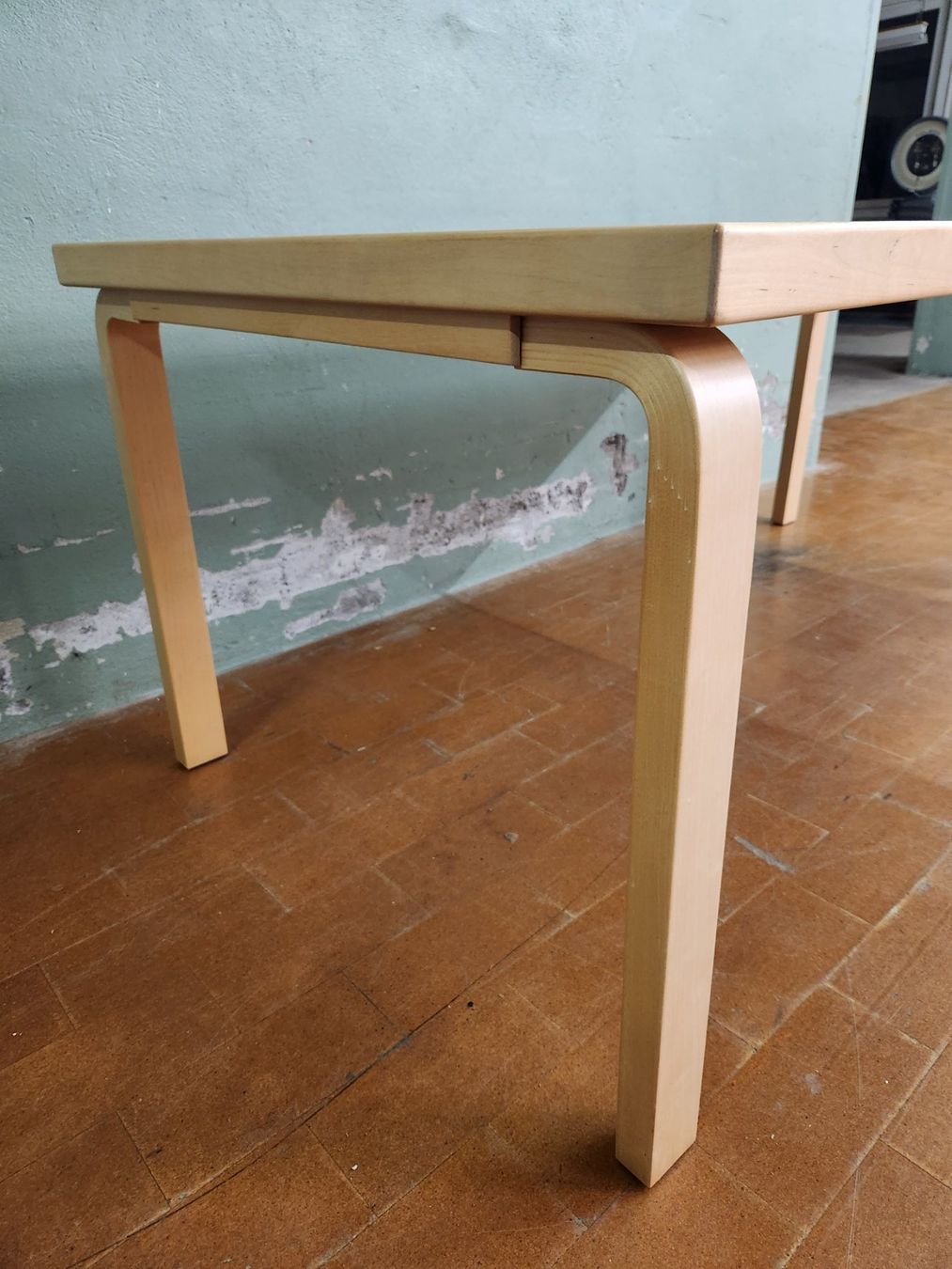 Artek Tavoli: Artek 83 Aalto Esstisch – Usato da Lichtensteig venduto da Usedinstorecom 1