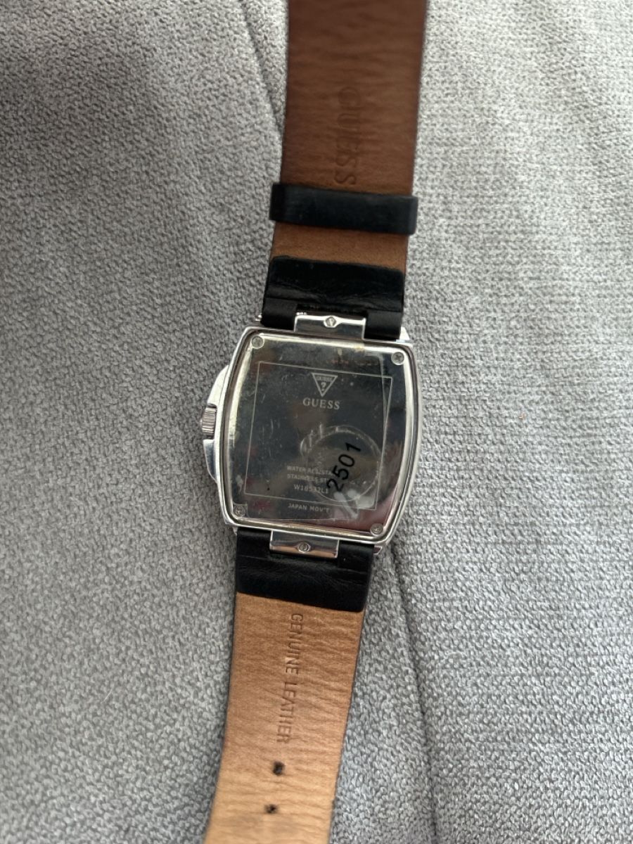 Guess Orologi: Guess Tank Swarovski Crystal référence w18532L1 – Usato da Meyrin venduto da giu_v8tk 2
