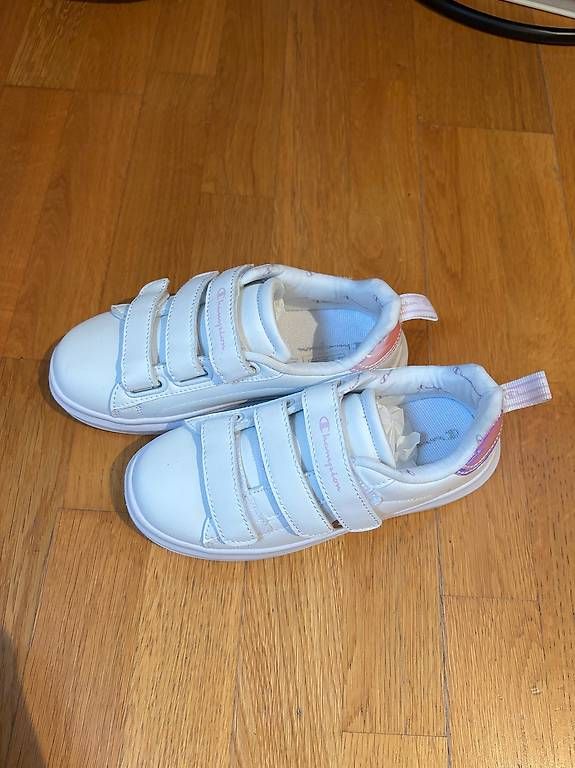 Scarpe per ragazze: nouvelles baskets blanches Champion T 31,5 – Usato da Gland venduto da pin_z2kg 2