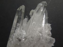 Bergkristall mit Nadelquarz von Peru