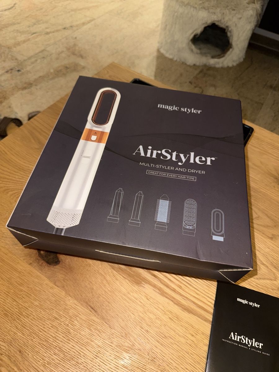 Sèche-cheveux: Simil dyson  – Neuf avec emballage d'origine à Losone par lis_s9cf 2