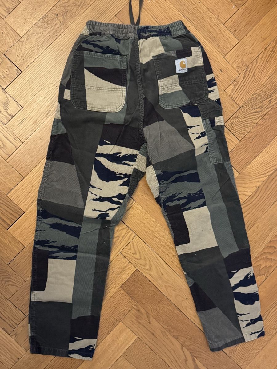 Carhartt Pantaloni: Carhartt Pantalon taille S camouflage Patchwork – Nuovo (secondo la descrizione) da Genève venduto da pau_nt5g