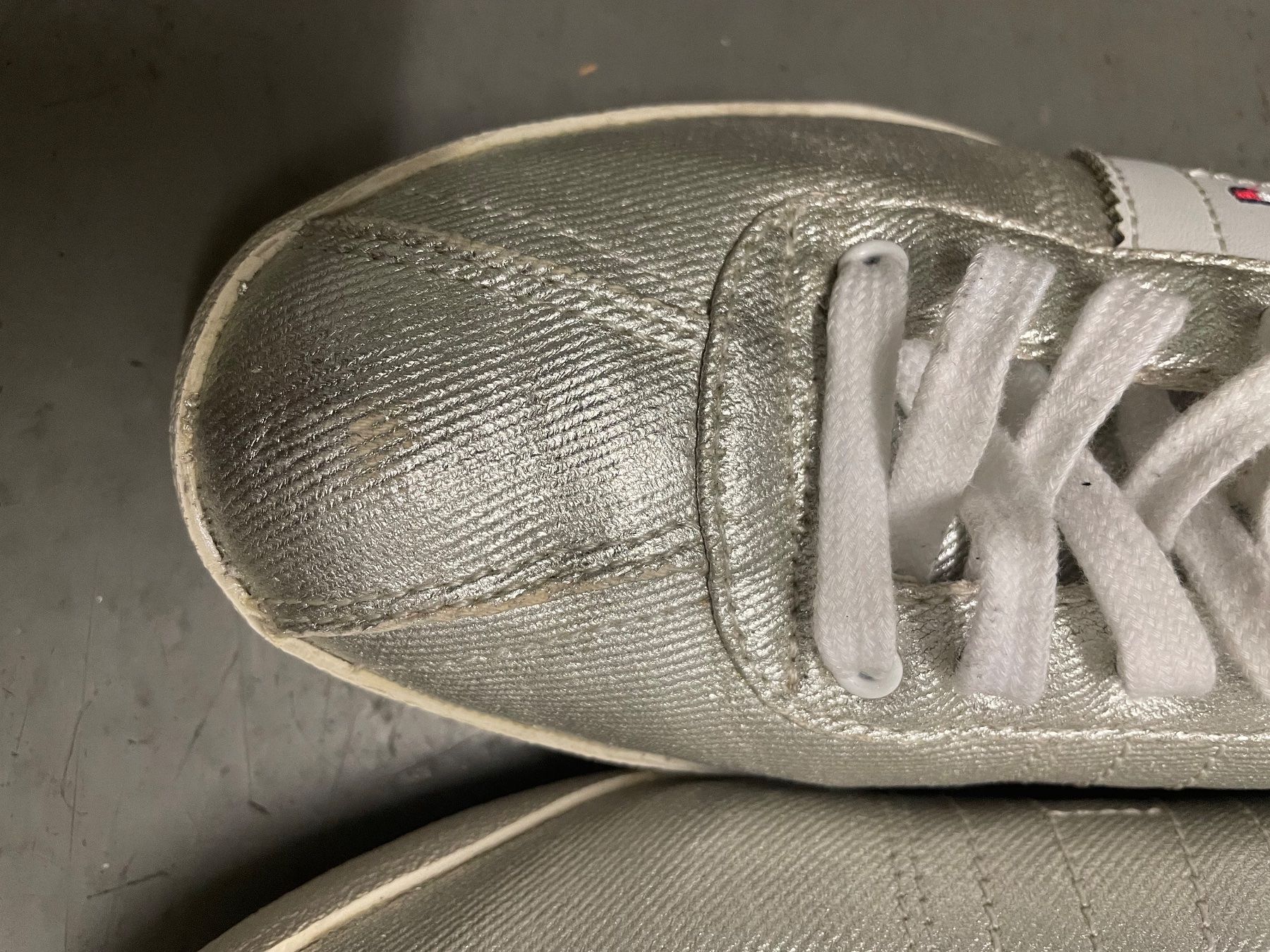 Tommy Hilfiger Scarpe da donna: Tommy Hilfiger Sneakers – Usato da Zürich venduto da Ivona3 1
