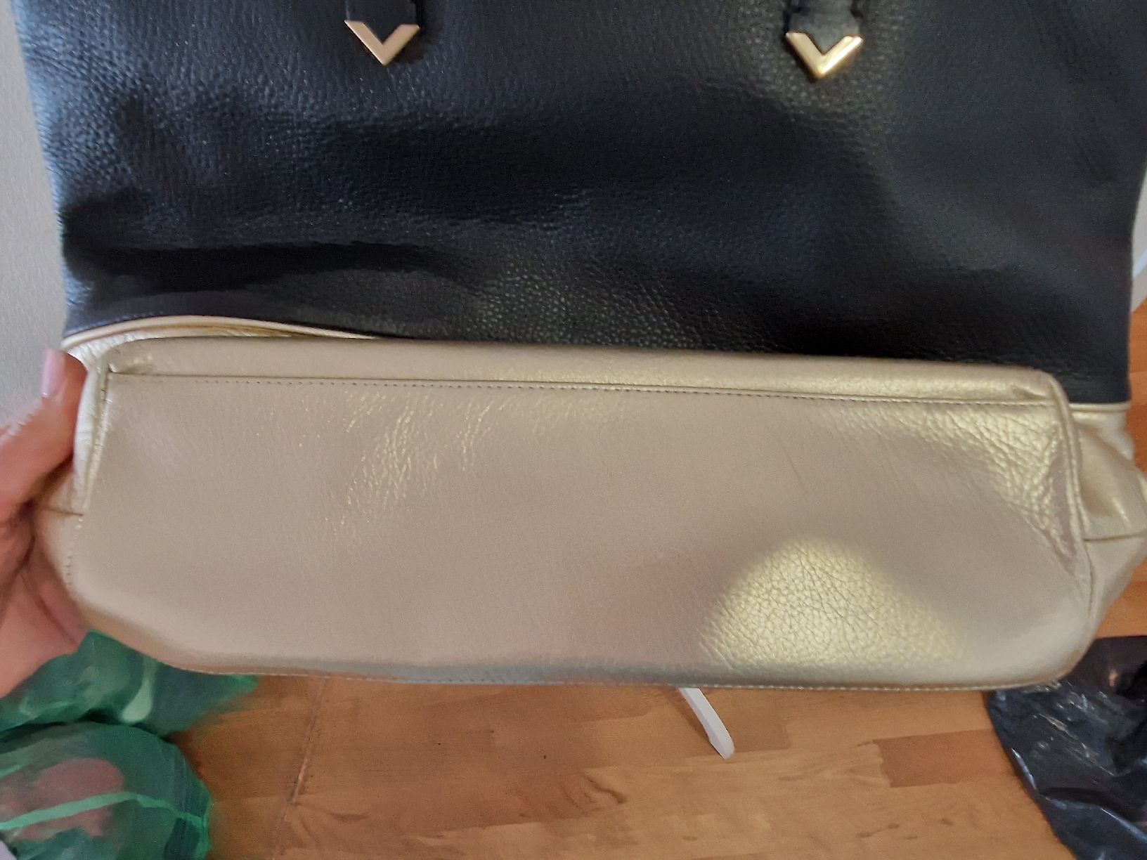 Guess Borse da donna: Guess Tasche – Usato da Stallikon venduto da lh-beba82-85 3