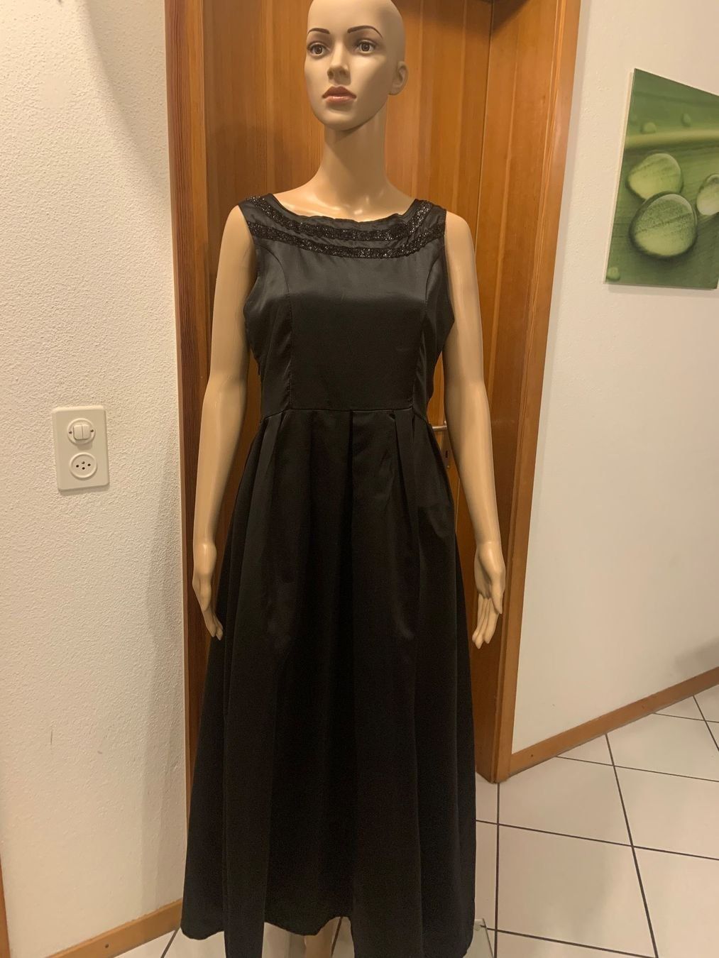 Vestiti: schwarzes Kleid Cocktail Sylvester Abendkleid Gothik – Usato da Oberlunkhofen venduto da dreihaselnuesse