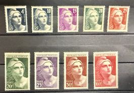 Französische Briefmarken Marianne mit Helm