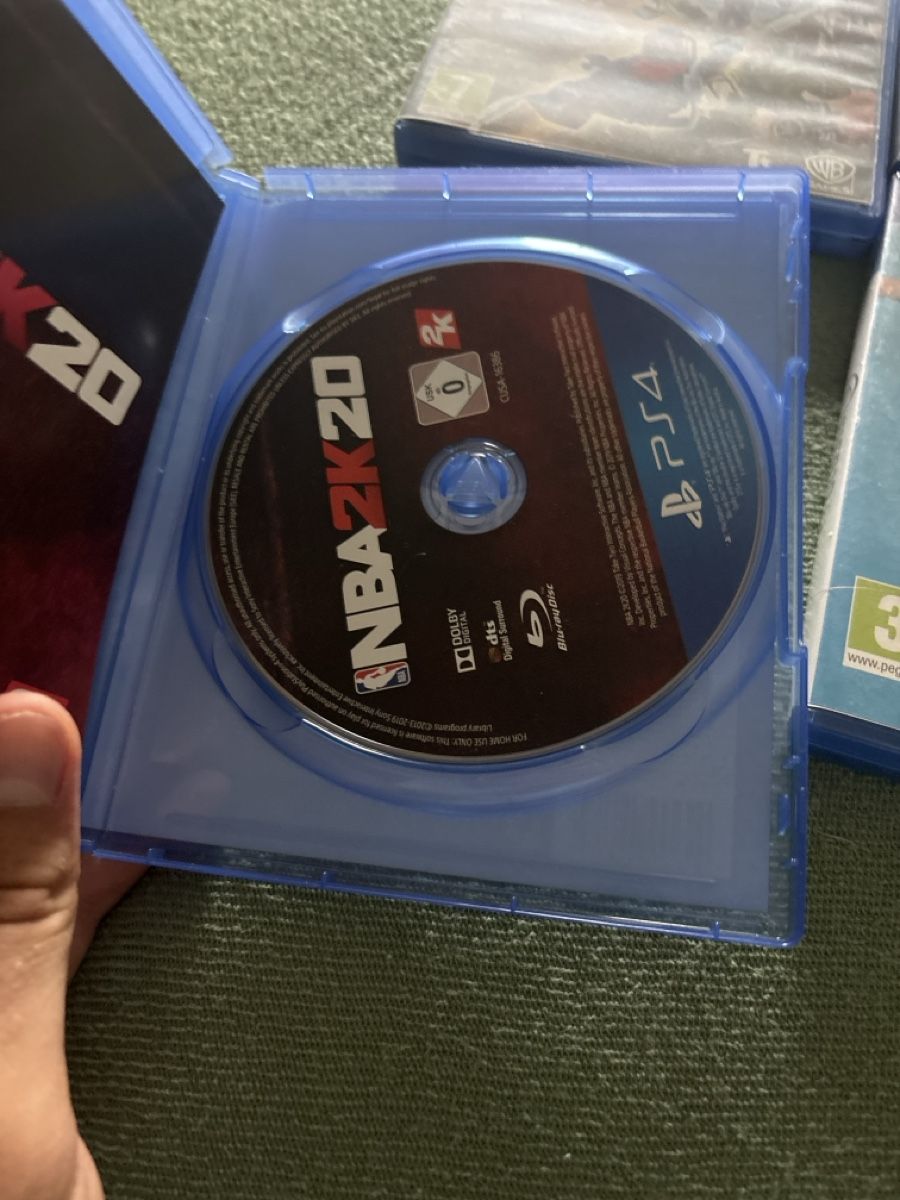 Spiele: PS4 Spiele 6 Stck. – Gebraucht aus Baar von dko_b59x 1