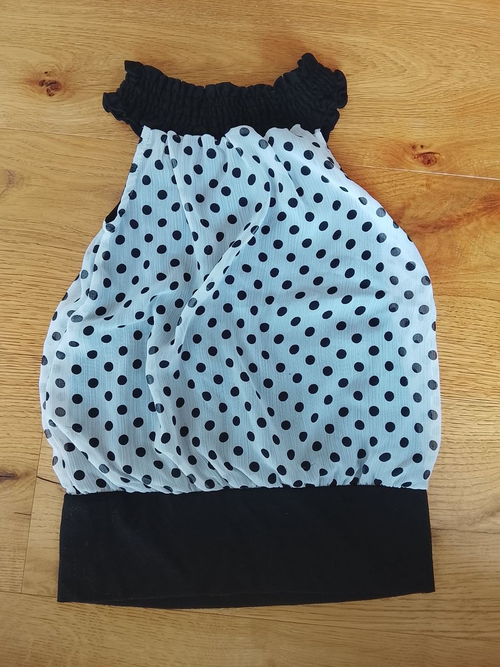 Blusen, T-Shirts & Tops: Top Gr.110cm – Gebraucht aus St. Gallen von Okonomyiaki