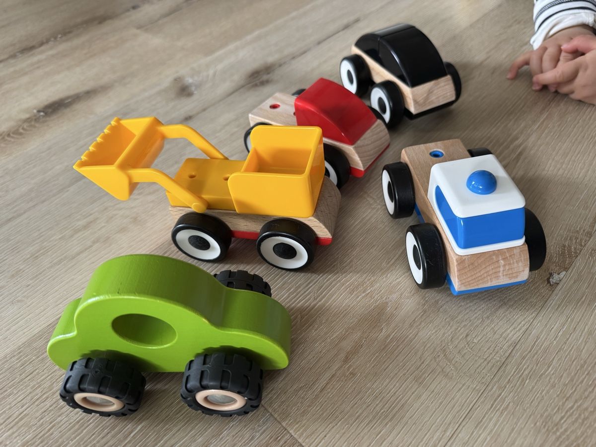 Giocattoli: BABY SPIELZEUG AUTO – Usato da Zollikon venduto da Marsat25 4