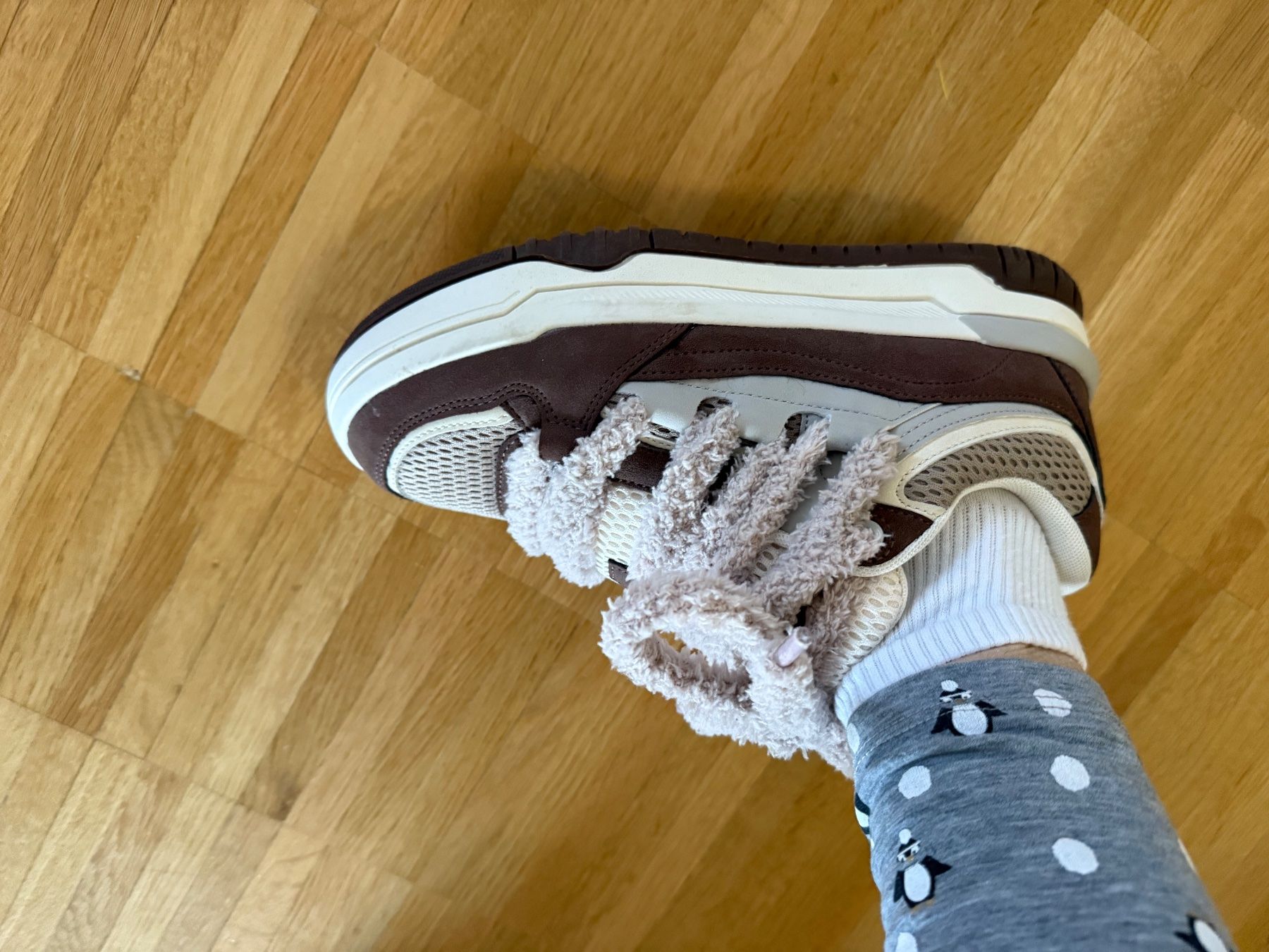Scarpe da donna: Braune Sneaker, neu, Grösse 38 – Nuovo (secondo la descrizione) da Kloten venduto da ivi_5zpv 2