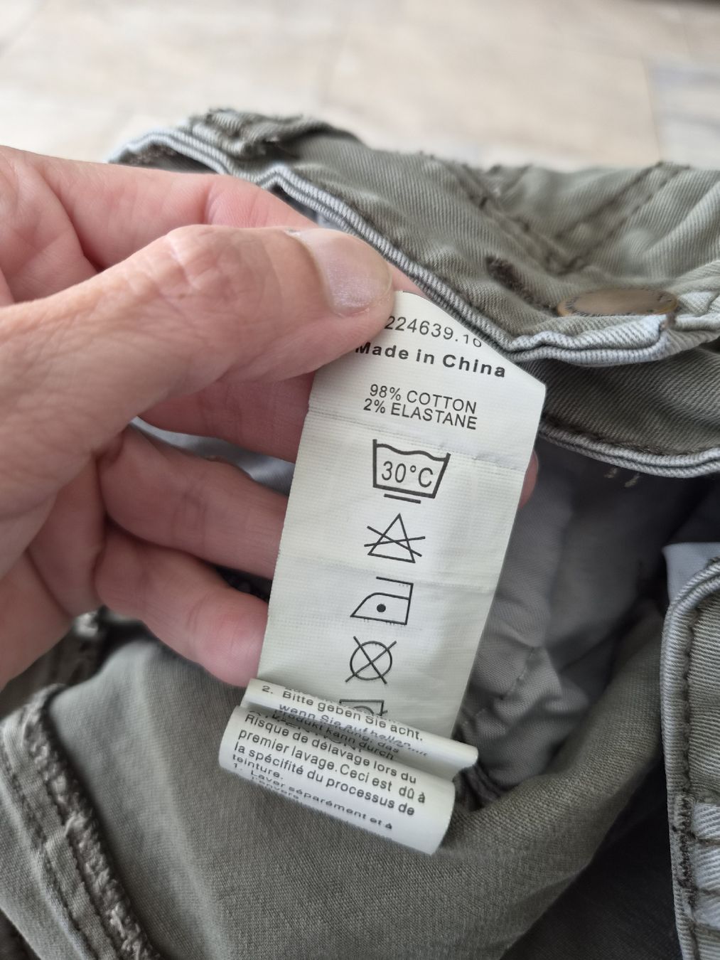 Pantaloni: Chicorée Bermuda Shorts Khaki, Grösse S – Usato da Niederrohrdorf venduto da Miripfiri 3