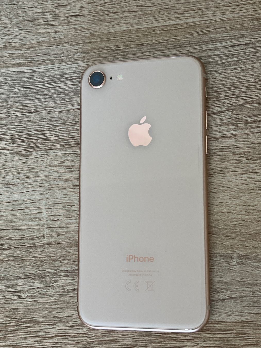 Apple Telefoni cellulari / Smartphones: iPhone 8 – Usato da Genève venduto da Lalafanny66 1
