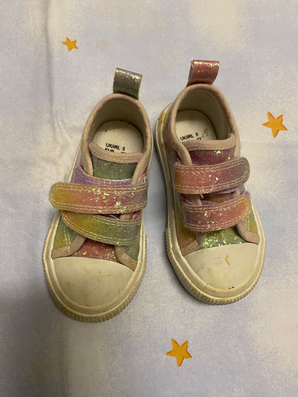 Primark Scarpe per ragazze: Turnschuhe in Grösse 22 – Usato da Sissach venduto da SV-650
