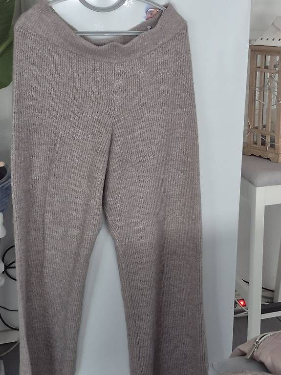 Lots de vêtements: Long Pulli und Hose – D'occasion à Locarno par Kira712 1