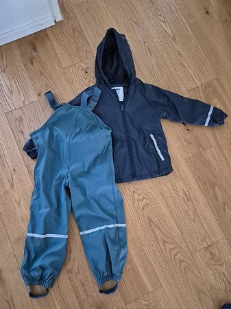 Regenjacke und -Hose; Grösse 98/104