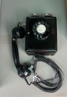Altes Wandtelefon