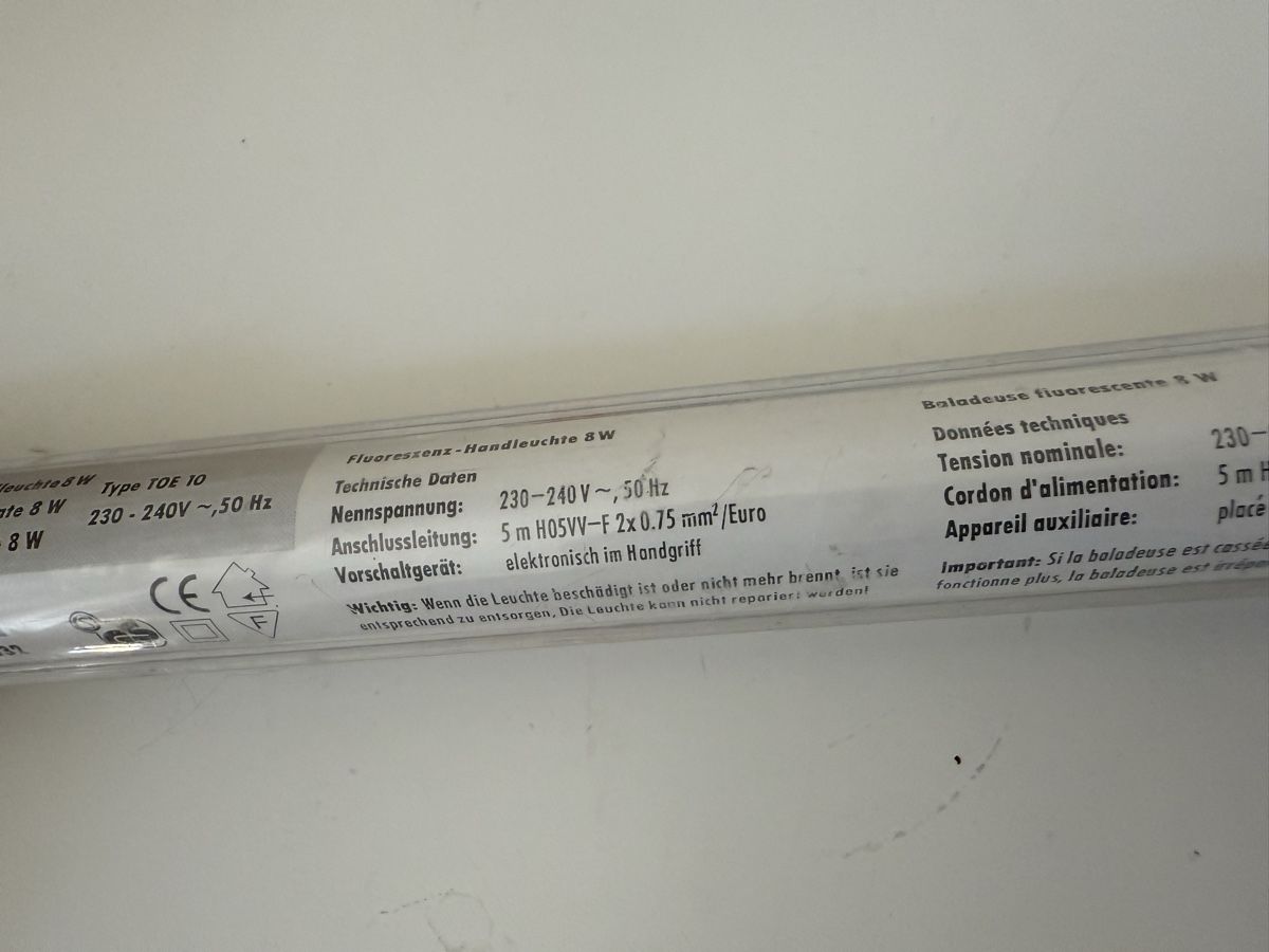 Lampade: Fluorescent Handheld Light, 8W, Type TOE 10 - Great Price! – Nuovo (secondo la descrizione) da Zürich venduto da Vma_reuse 2