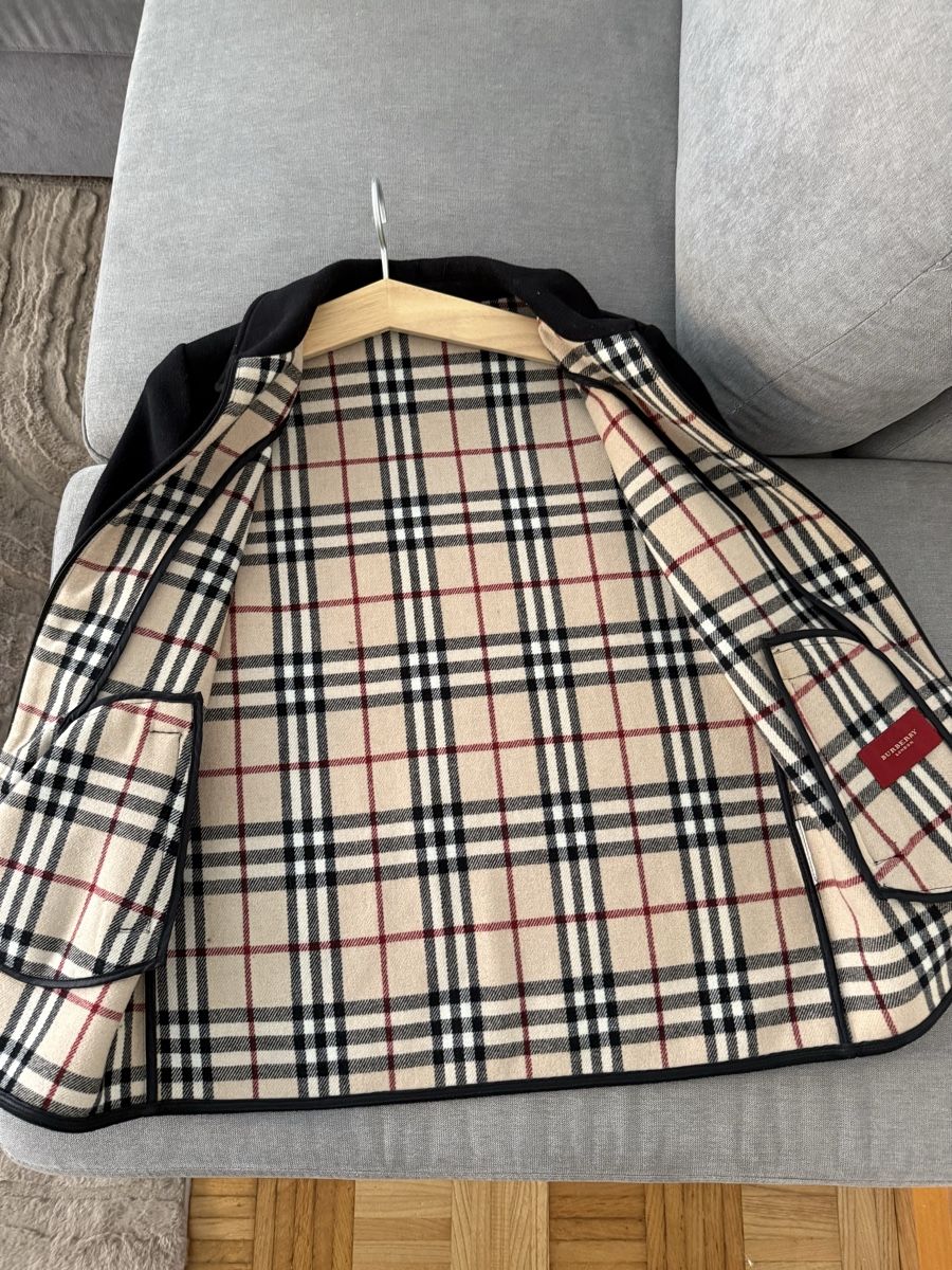 Burberry Giacche: Wolljacke Burberry – Usato da Sarnen venduto da Sla_ta 2