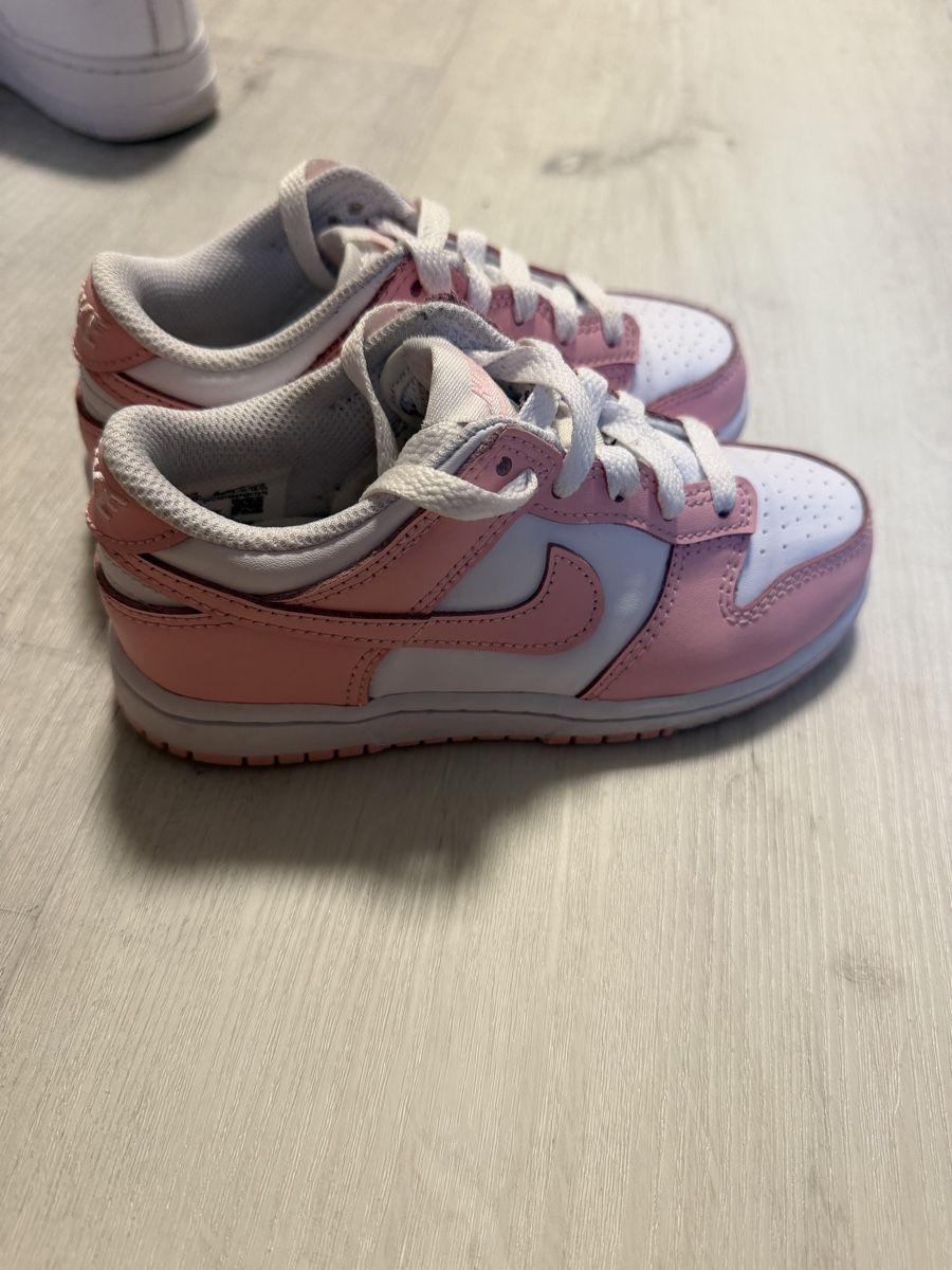 Nike Chaussures filles: Nike Kinderschuh rosa – D'occasion à Scheuren par dijamaNt12 1