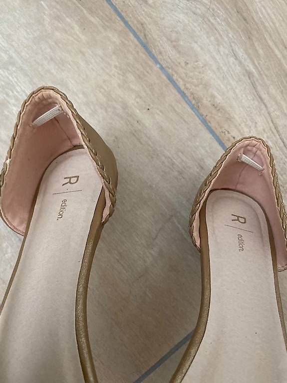 La Redoute Damenschuhe: goldene Ballerinas Gr. 39 – Gebraucht aus Hausen AG von corinne_g 4