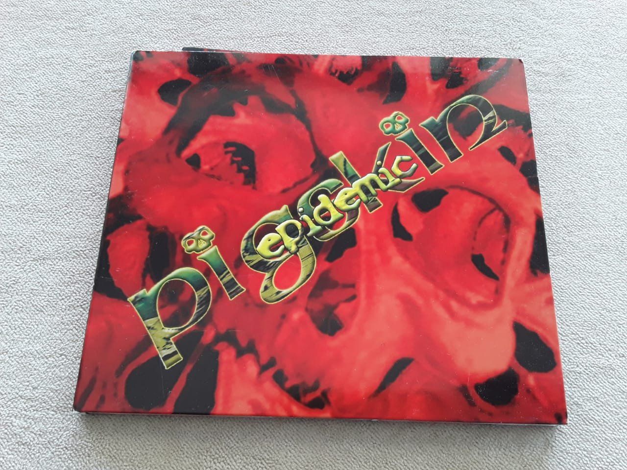 CDs: Pigskin - Epidemic – Gebraucht aus Lenzburg von Sepulmander