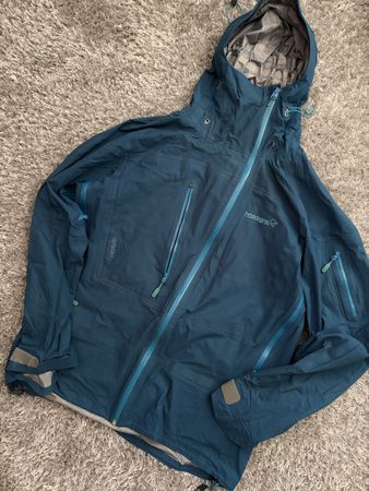 Norrona Lofoten Gore-Tex Jacket size L blue used