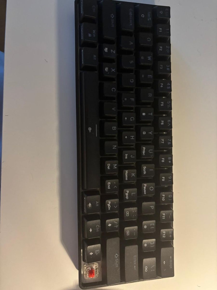 Tastiere: Compact mechanical keyboard, perfect for winter gaming sessi – Usato da Uetikon am See venduto da sam_9gvn
