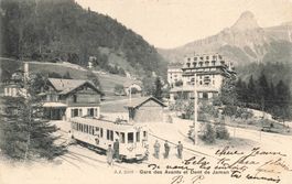 Les Avants (VD) Bahnhof und Dent de Jaman