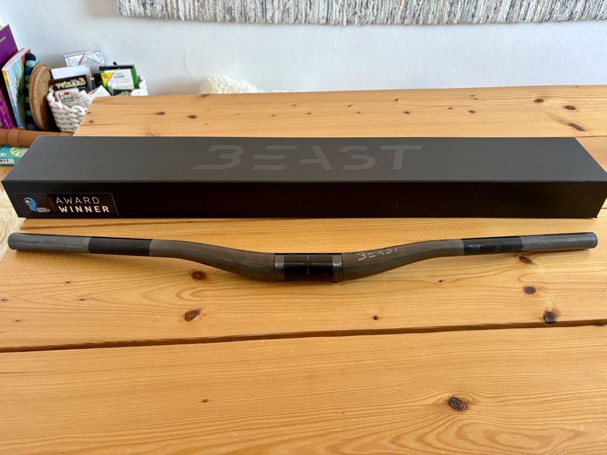 Pezzi di ricambio: Beast Components Riser Bar 25 Carbon 765mm MTB Lenker – Usato da Davos Platz venduto da Gerry7 1
