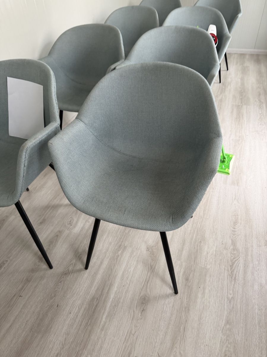 Chaises: 8 stuhl gut zustand – D'occasion à Oftringen par Her-b9th