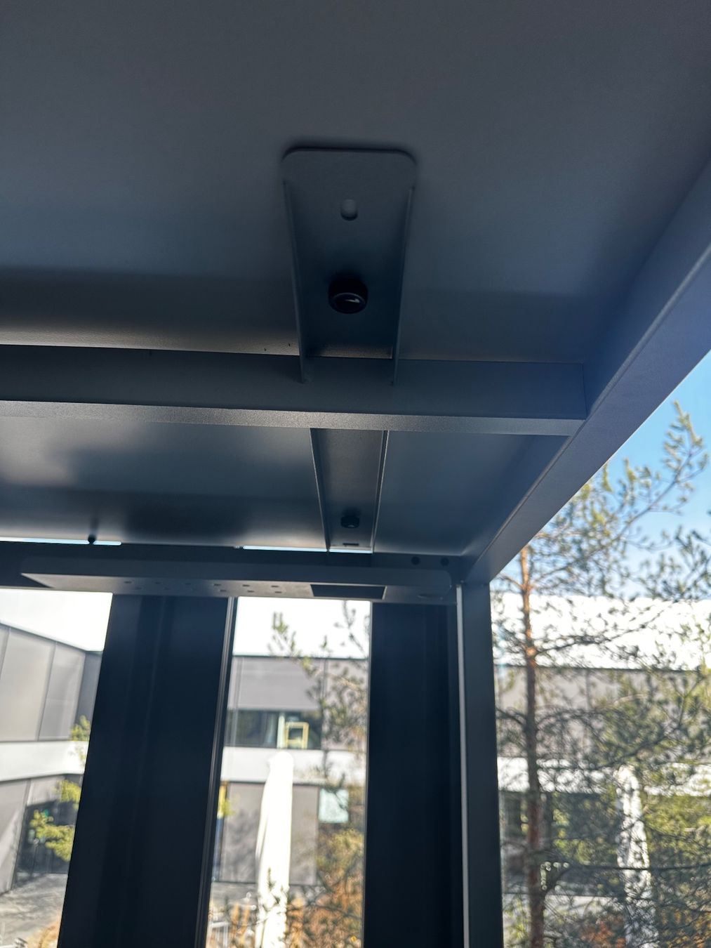 Lista Schreibtische: Lista Office Bürotisch – Gebraucht aus Zürich von Neroli.Group 2