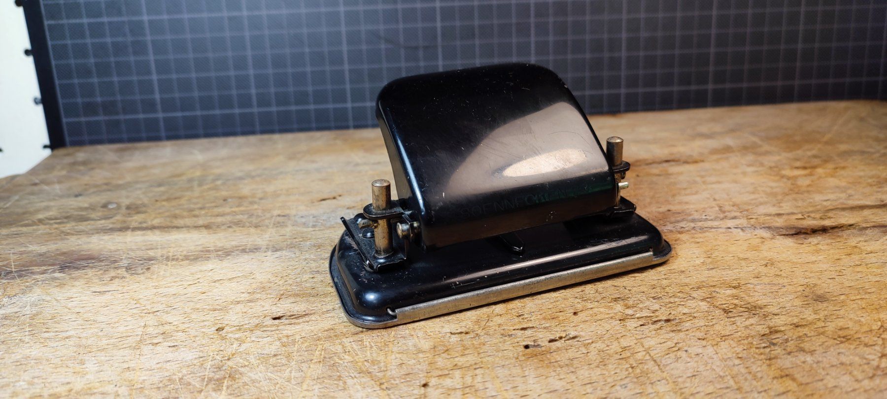 Temperini: Wunderschöner alter Locher nr 4 – Usato da Gelterkinden venduto da MYSTOREFORYOU4460 1