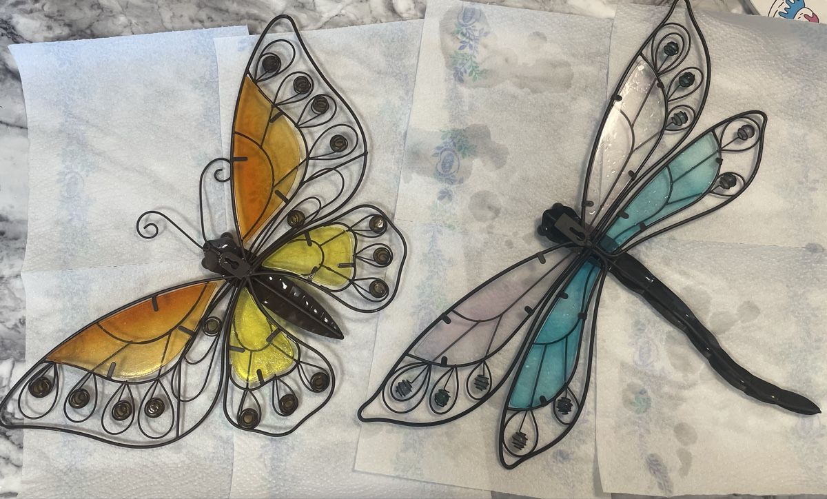 Tutte le decorazioni: Metall-Wanddeko: Libelle & Schmetterling – Usato da Gossau ZH venduto da Lavinia07 1