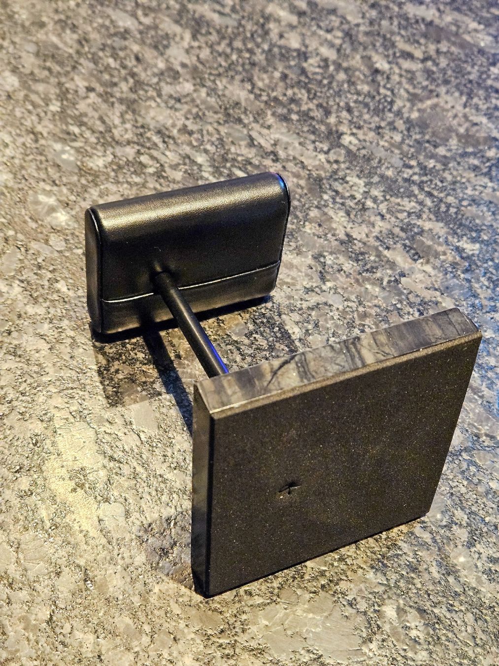 Vitrines: Marble Watch Stand – Neuf avec emballage d'origine à Steinhausen par nic_9lzh 2