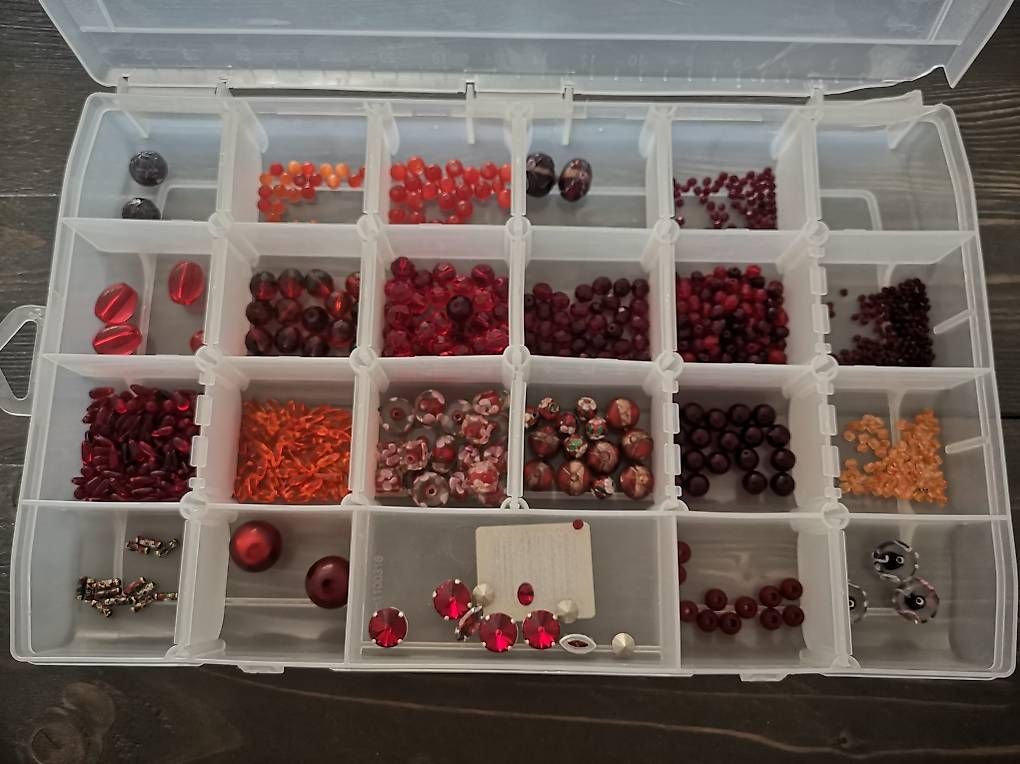 Perlen (unechte): PerlenBox Rot – Gebraucht aus Rothenburg von Priska_70 1