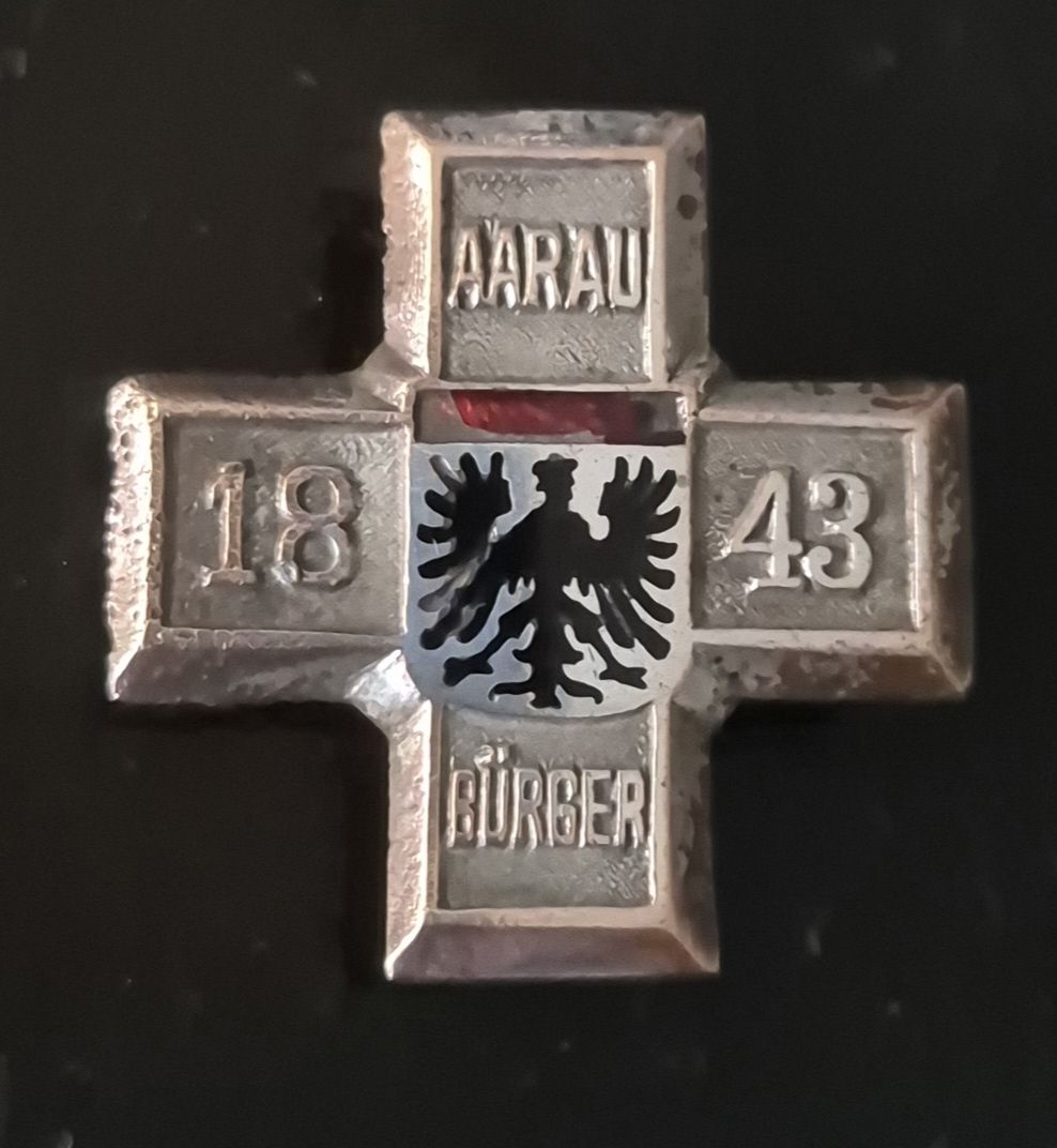 Broschen & Nadeln: Aarau Abzeichen 1843 – Gebraucht aus Rieden AG von Hema55