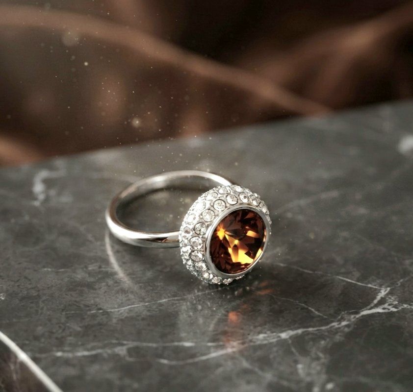 Ringe: Eleganter Ring mit Swarovski Steinen - Neu – Neu und originalverpackt aus Uetikon am See von Springdream