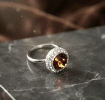 Eleganter Ring mit Swarovski Steinen - Neu